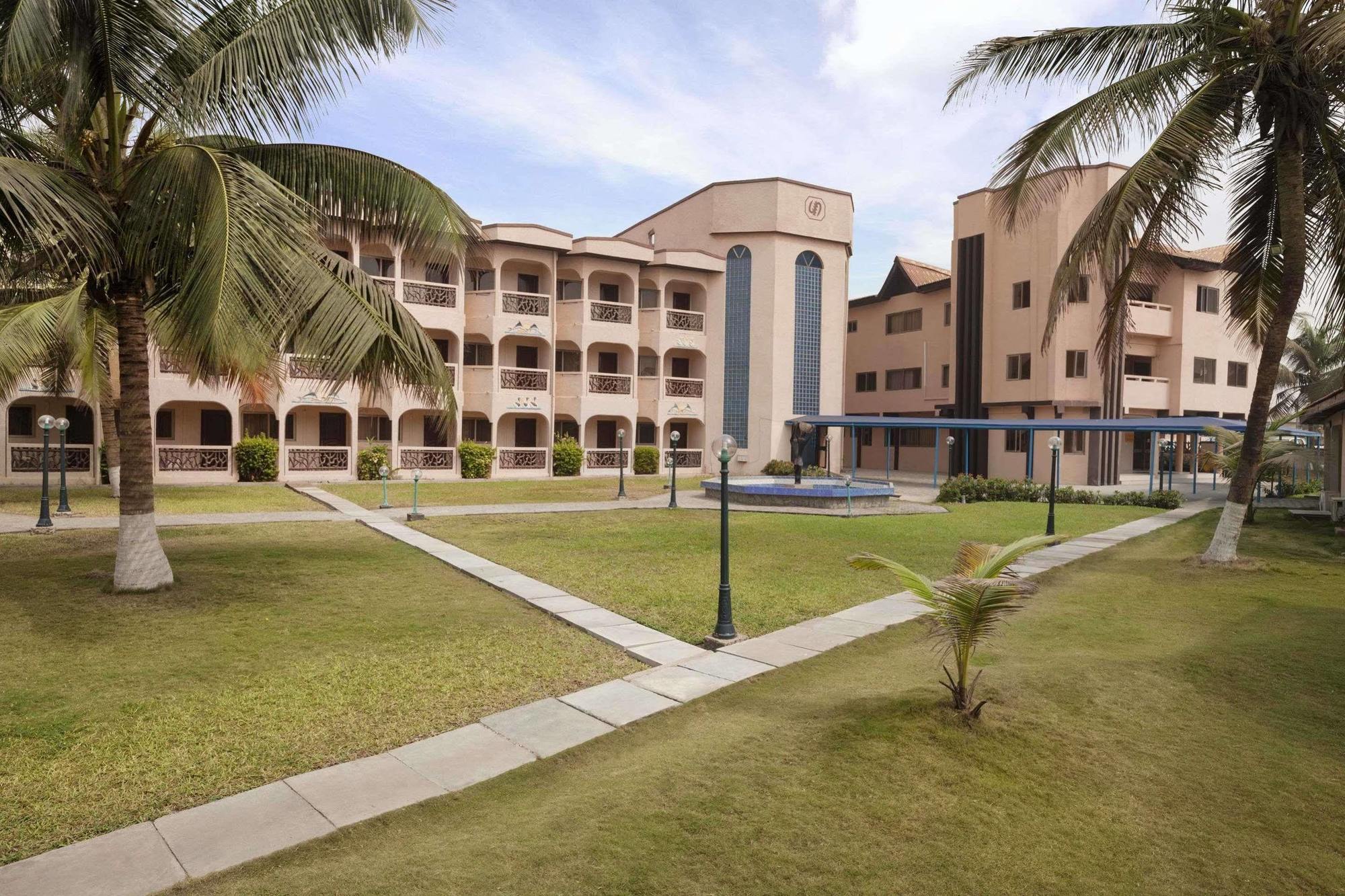 Ramada Resort Akra Zewnętrze zdjęcie
