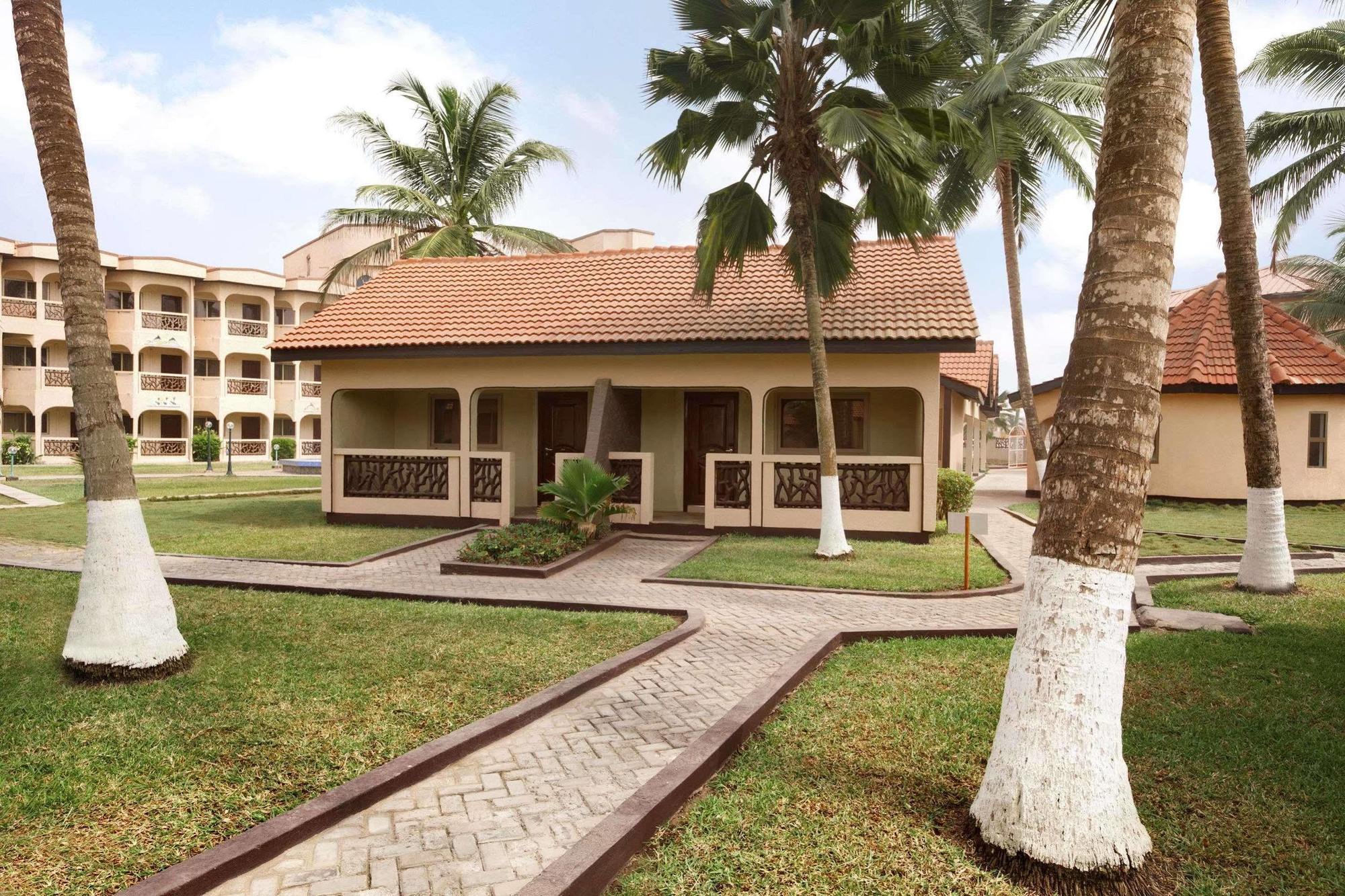 Ramada Resort Akra Zewnętrze zdjęcie